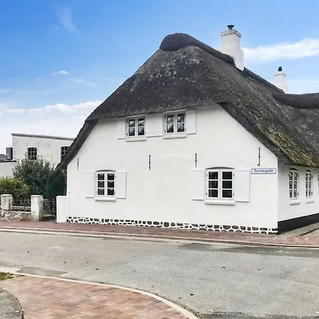 Maelle - 25km From The Sea By Interhome *